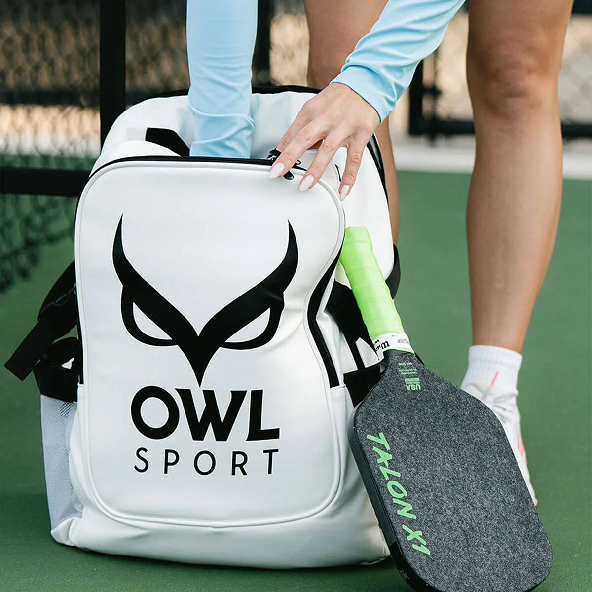 Owl Flight Pro Tour Premium Backpack Specs